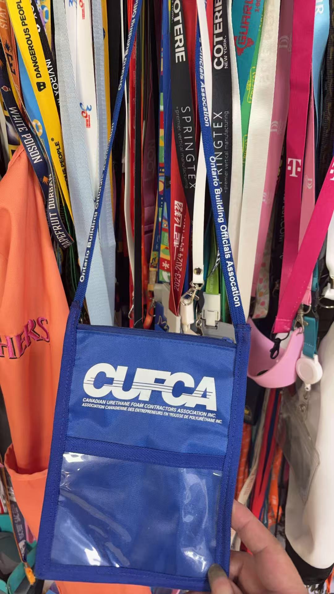 	Lanyards bedrucken | Individuelle Schlüsselbänder mit Logo 